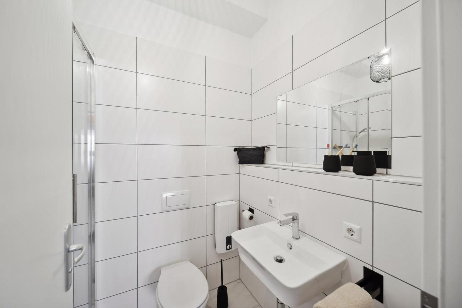 Ruhige Lage, Gute Anbindung, Frisch Renoviert Lägenhet Fellbach Exteriör bild